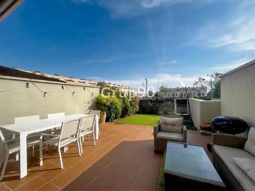 Jardín de Casa adosada en venta en Lleida con Aire acondicionado, Calefacción y Jardín privado