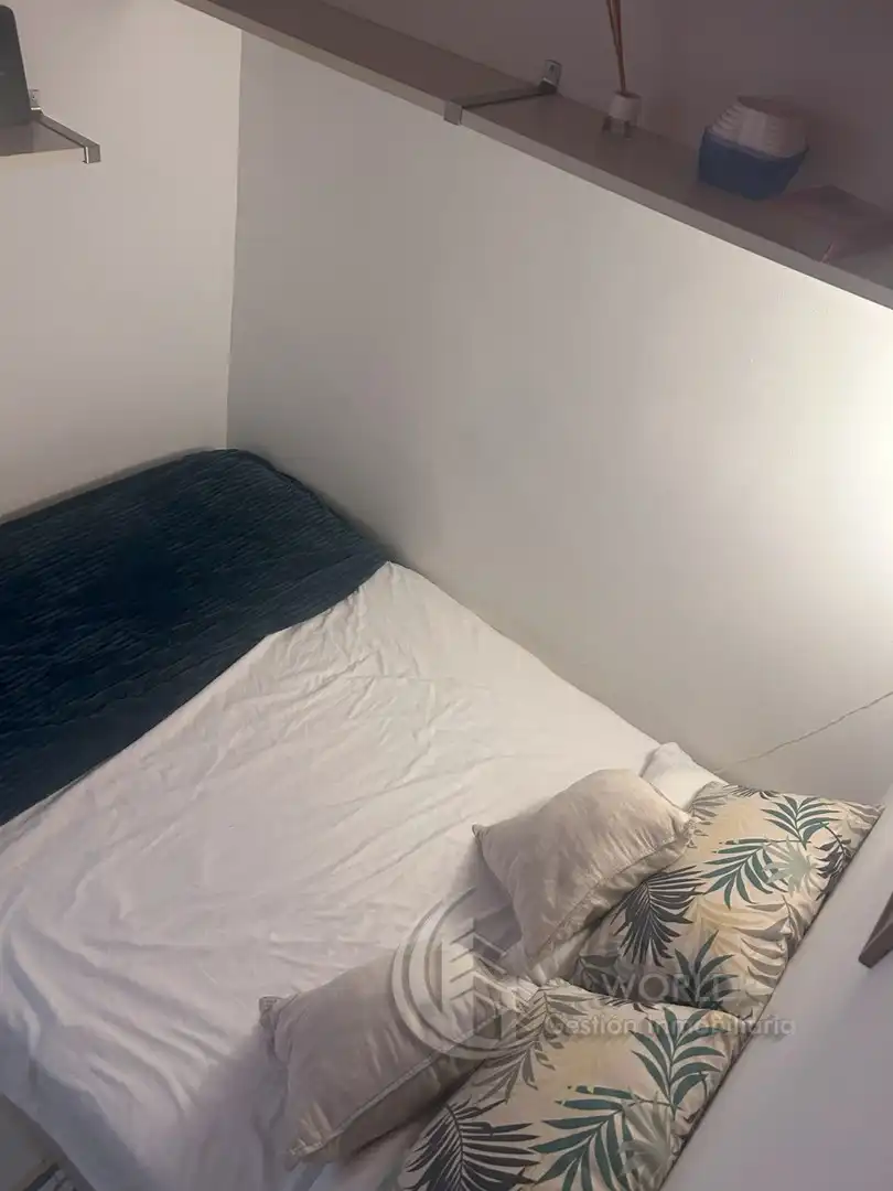 Habitación de Piso en venta en Madrid con Aire acondicionado, Calefacción y Jardín privado