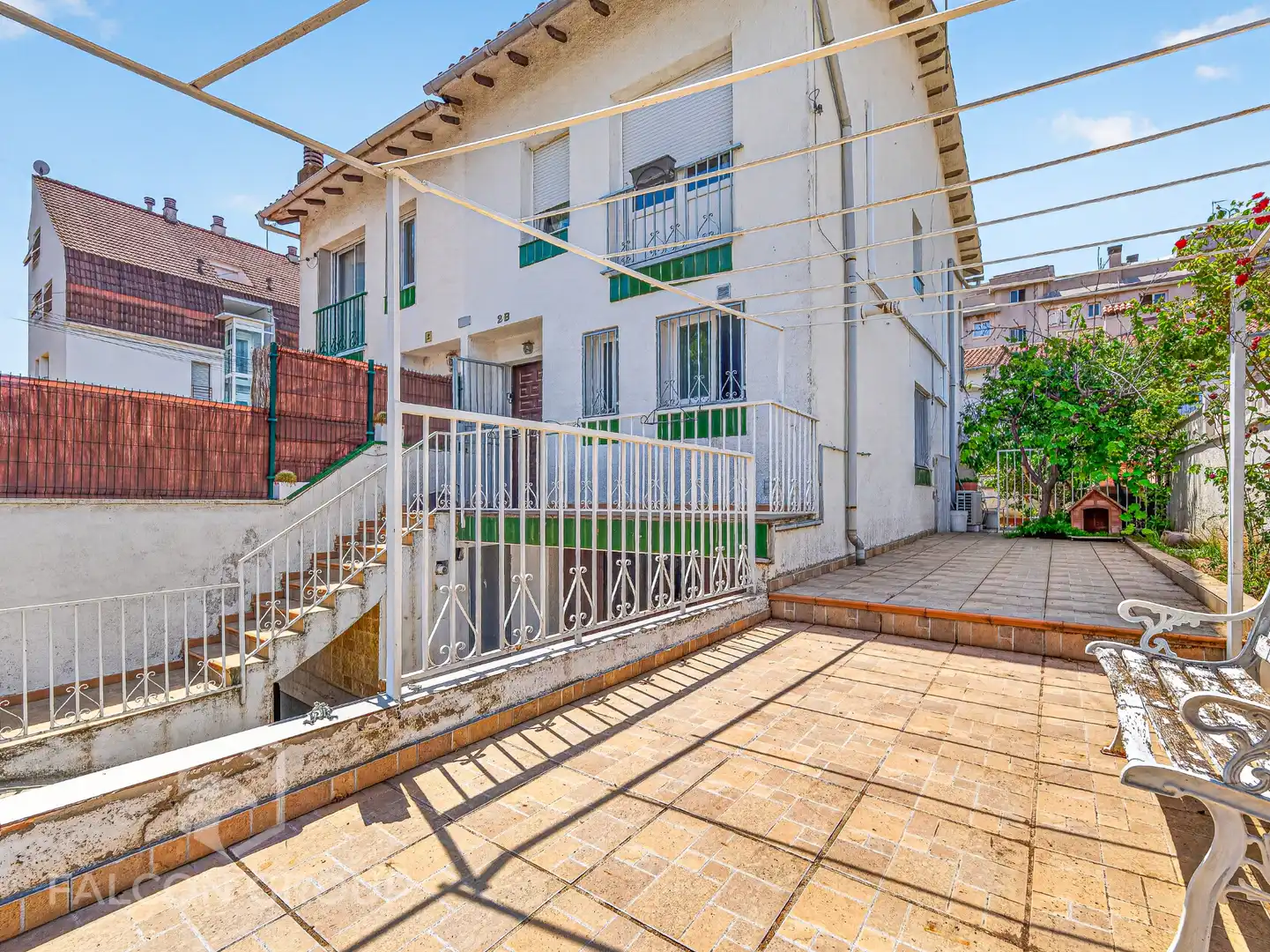 Vista exterior de Casa o xalet en venda en Calafell amb Aire condicionat, Calefacció i Jardí privat