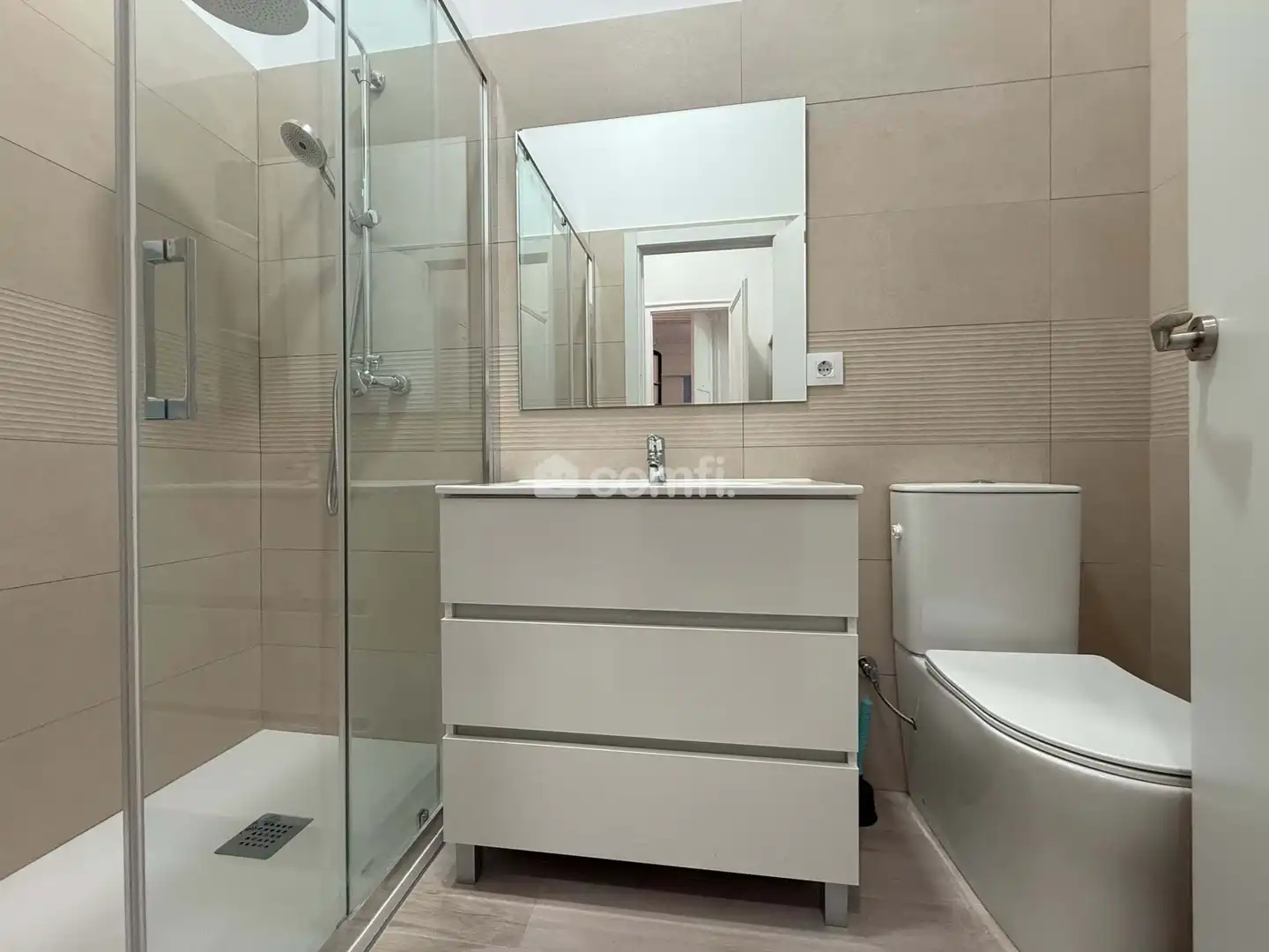 Baño de Piso para compartir en Barcelona con Amueblado