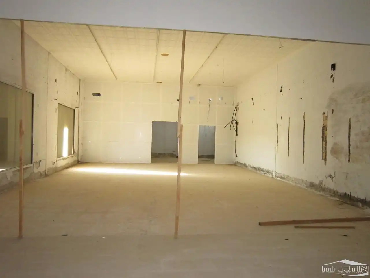 Industrial buildings for sale in Lucena
