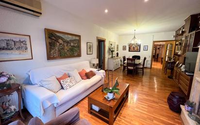 Living room of Flat for sale in  Barcelona Capital  with Heating, Terrace and Oven