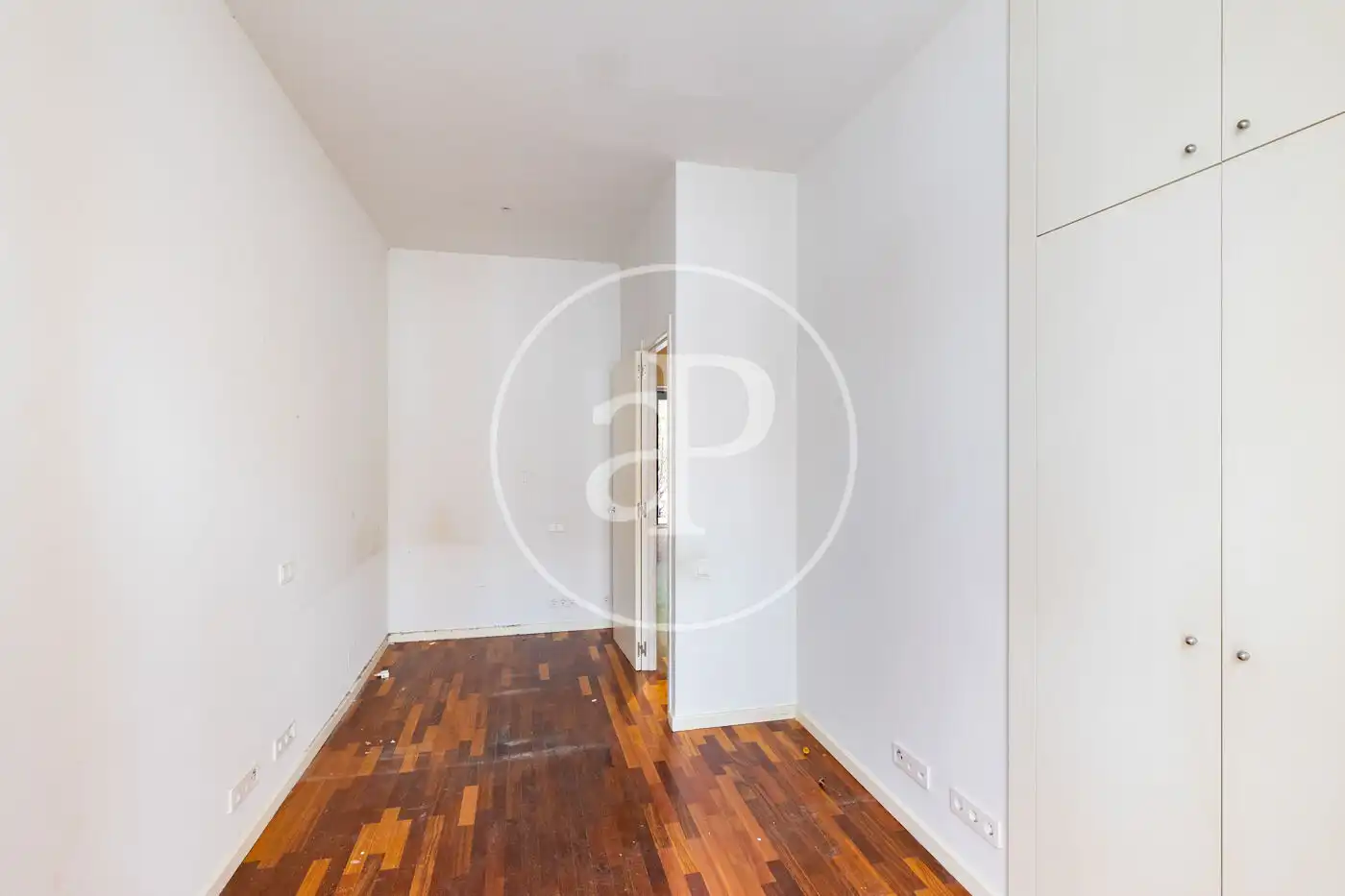 Casa adosada en venta en Barcelona con Calefacción, Jardín privado y Terraza