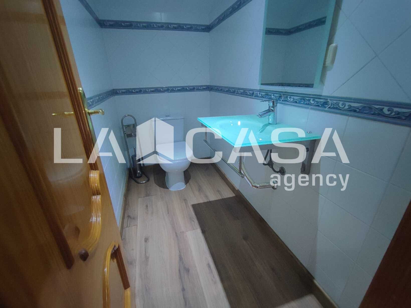 Dúplex en venda en Dos Hermanas amb Traster