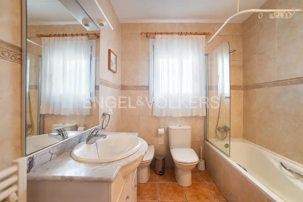 Baño de Casa o chalet en venta en Vinaròs con Aire acondicionado, Calefacción y Jardín privado