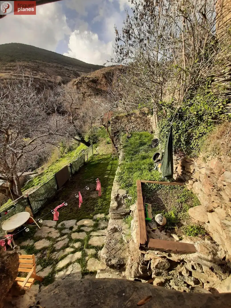 Jardí de Casa o xalet en venda en Les Valls de Valira amb Calefacció i Jardí privat