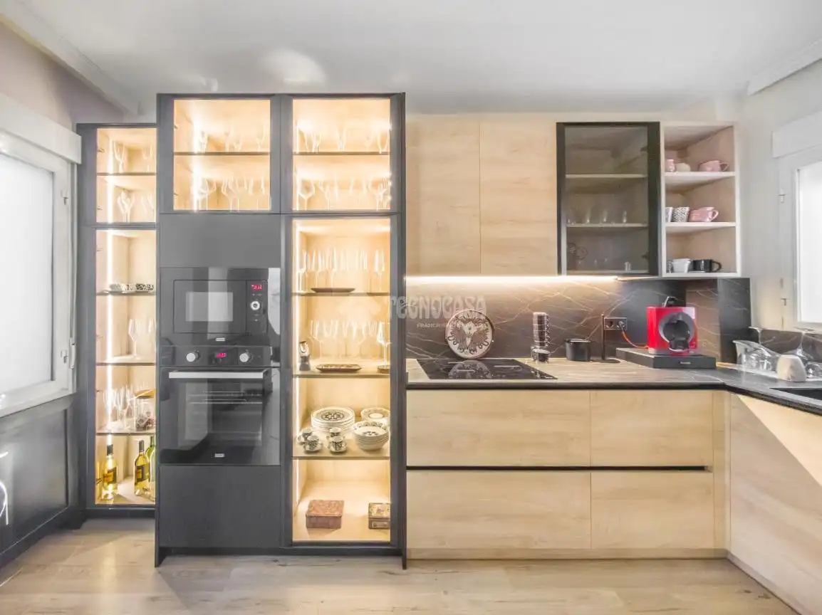 Kitchen of Flat for rent in Madrid  with Air Conditioner and Balcony