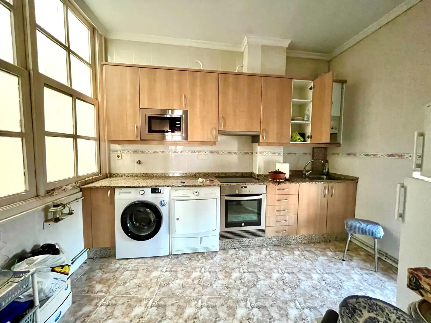 Küche von Wohnung zum Verkauf in Santiago de Compostela  mit Heizung