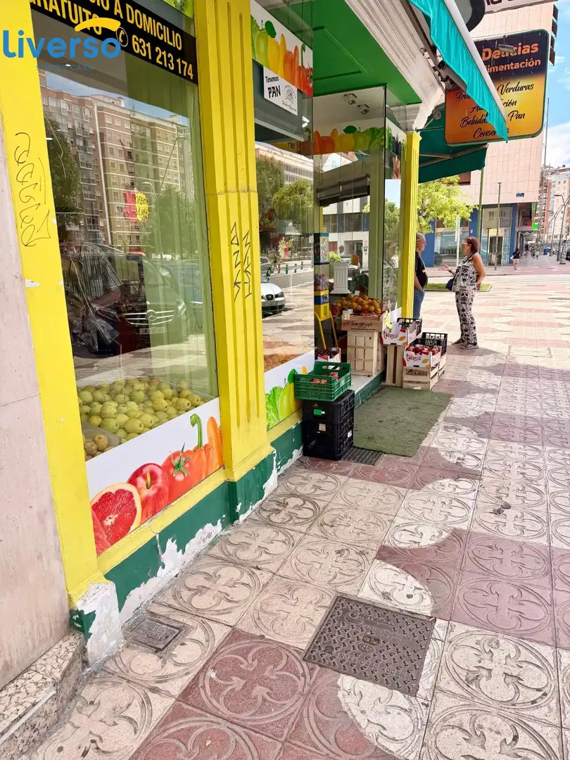 Geschaftsraum zur Miete in Burgos mit Möbliert