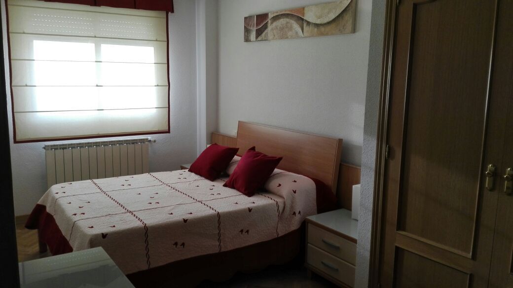 Bedroom of Flat to rent in Humanes de Madrid  with Air Conditioner, Heating and Parquet flooring
