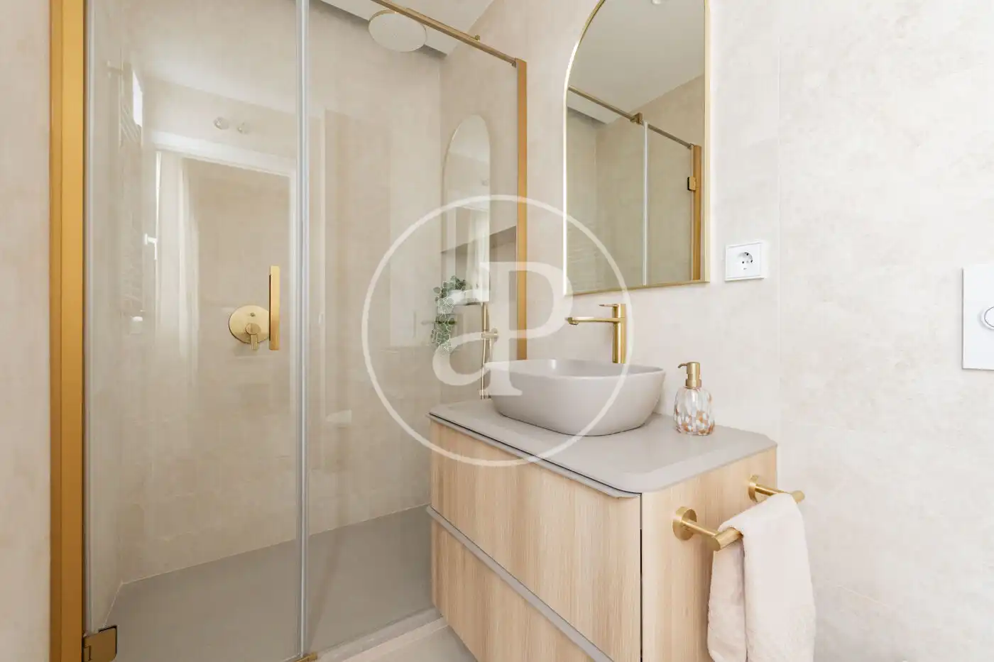 Bathroom of Attic for sale in Madrid  with Air Conditioner, Heating and Terrace