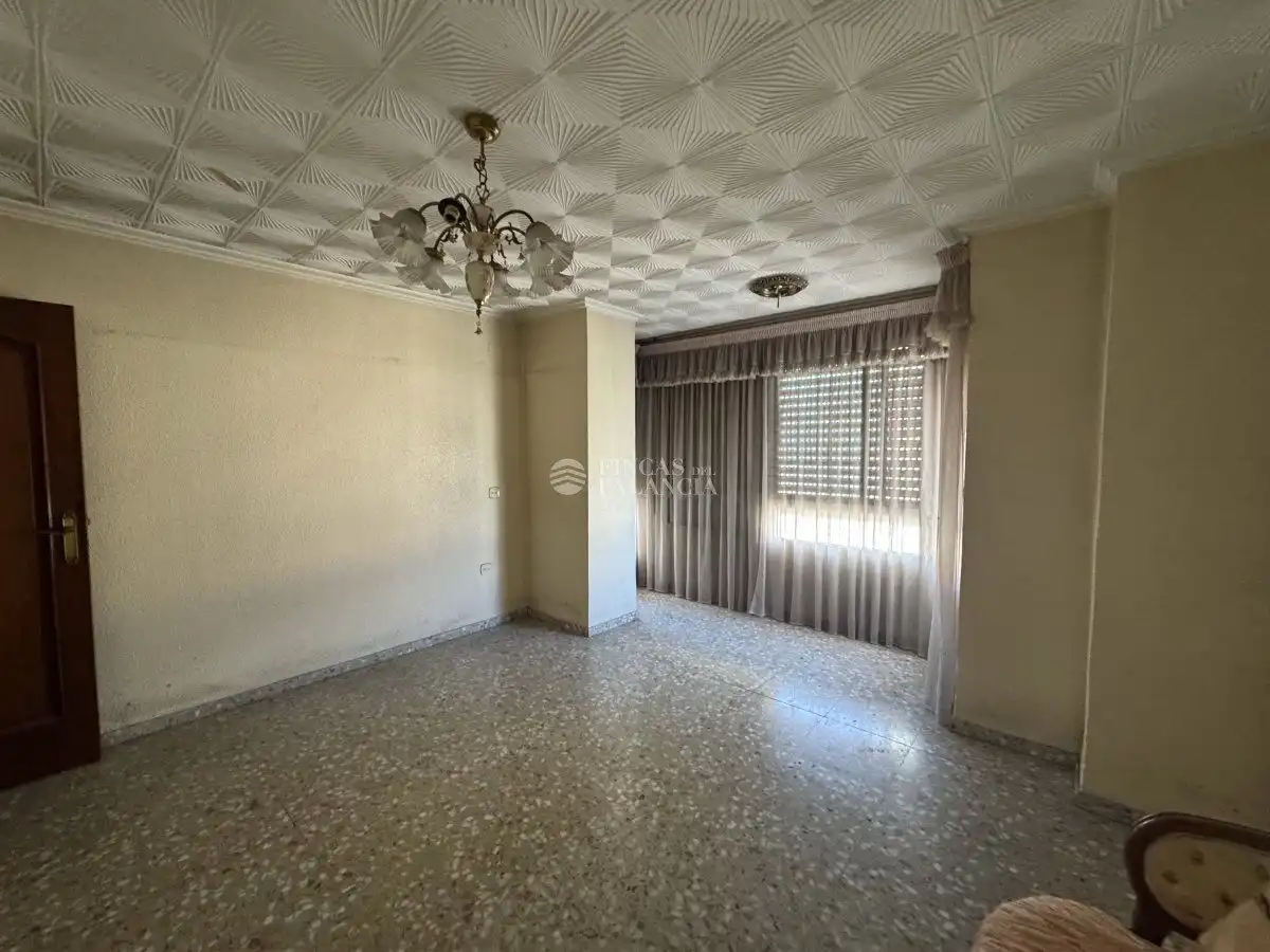 Sala de estar de Edificio en venta en Soneja