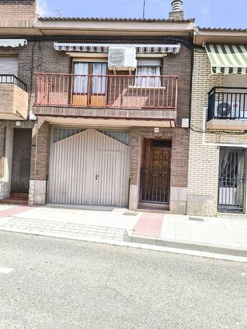 Casa-chalet en Venta en Calle Mayor en El Burgo de Ebro
