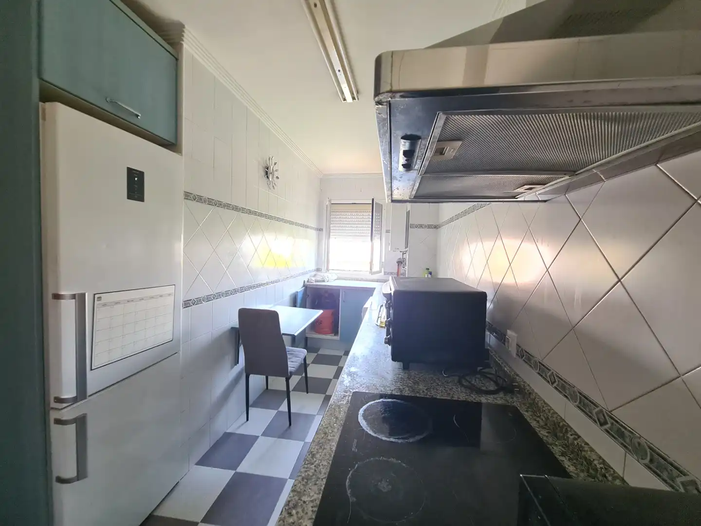Kitchen of Flat for sale in Sevilla  with Air Conditioner, Terrace and Balcony