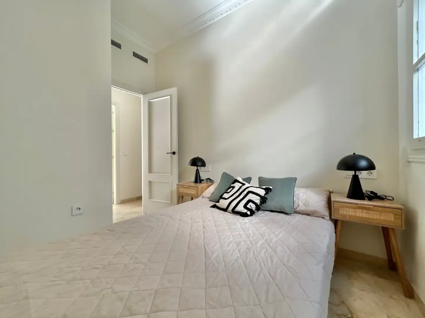 Bedroom of Apartments for sale in Málaga  with Air Conditioner, Heating and Furnished