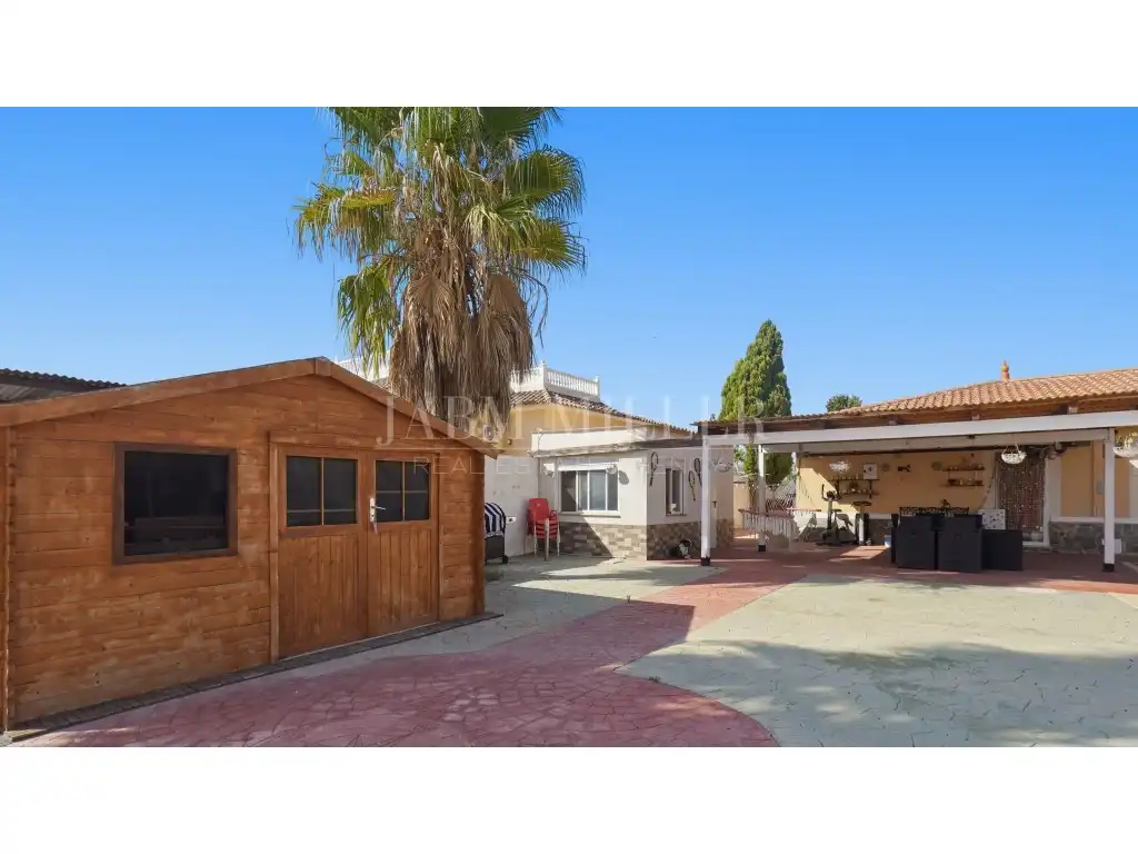 Exterior view of Houses for sale in La Huerta  