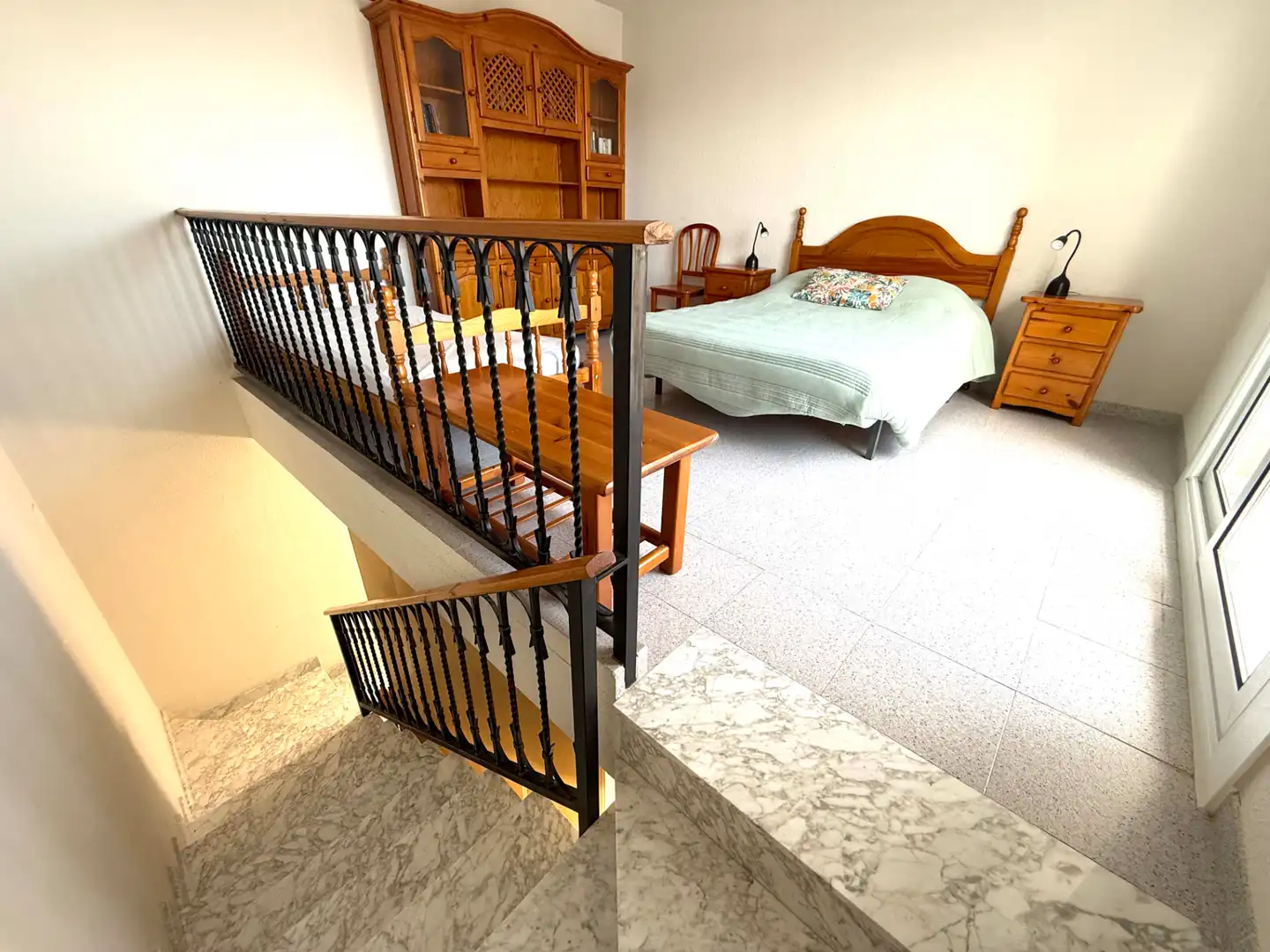 Schlafzimmer von Einfamilien-Reihenhaus zum Verkauf in Cambrils mit Klimaanlage, Heizung und Terrasse