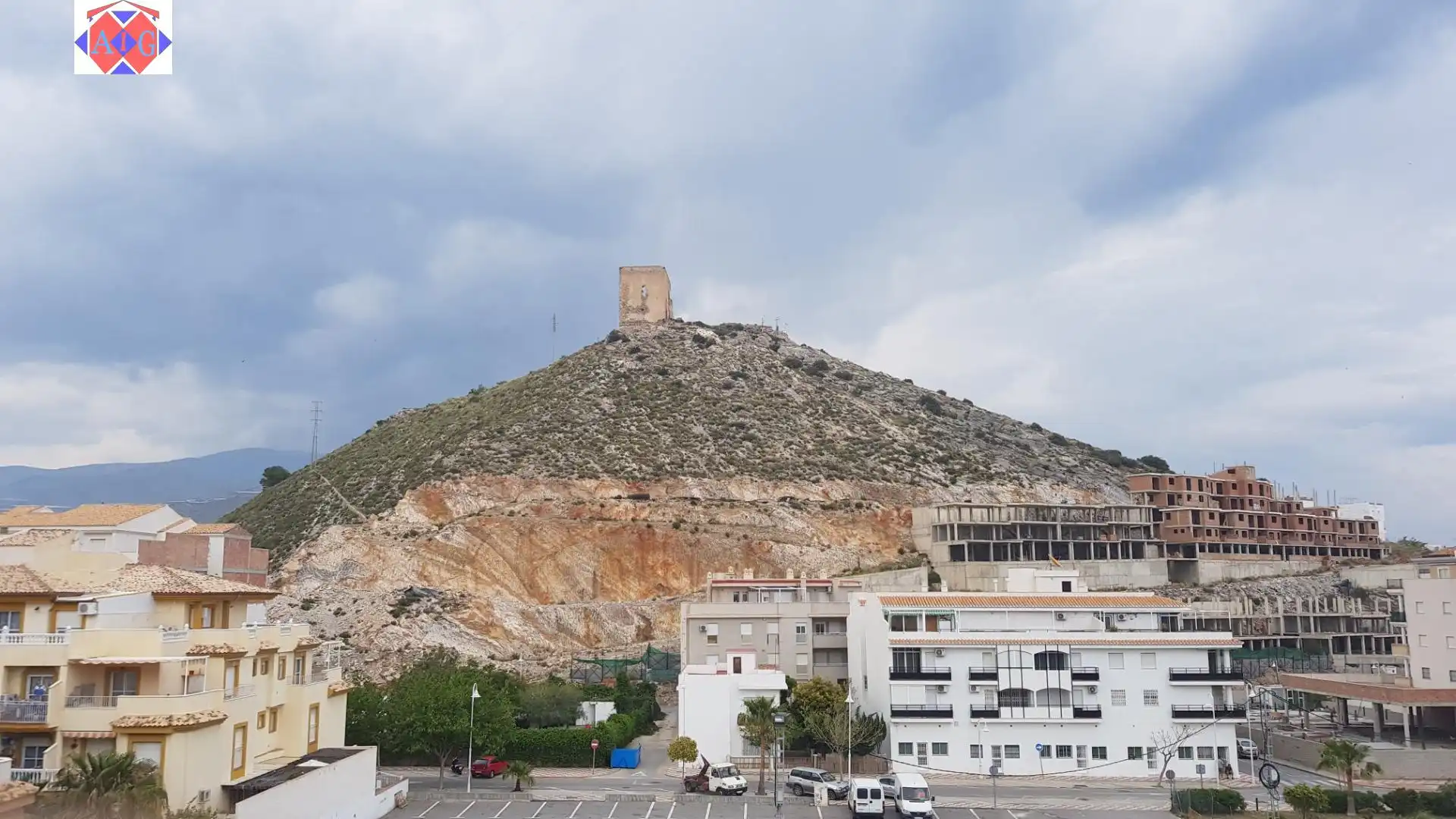 Vista exterior de Ático en venta en Gualchos con Aire acondicionado, Terraza y Piscina comunitaria