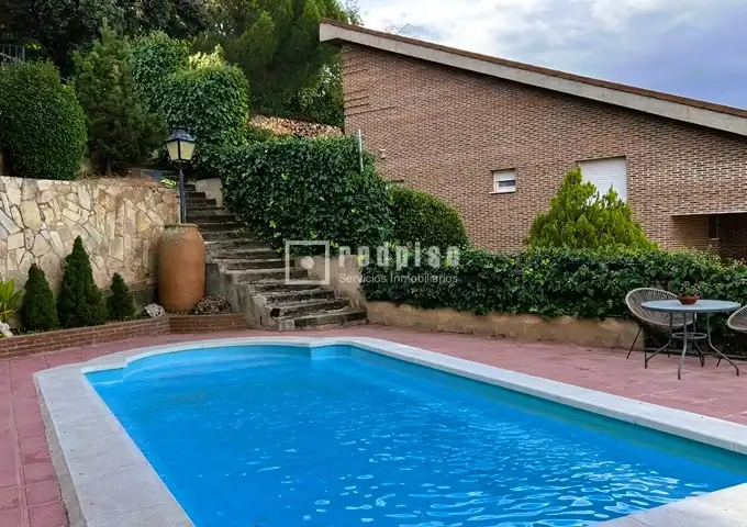 Casa o chalet en venta en El Clavín - Valdeluz