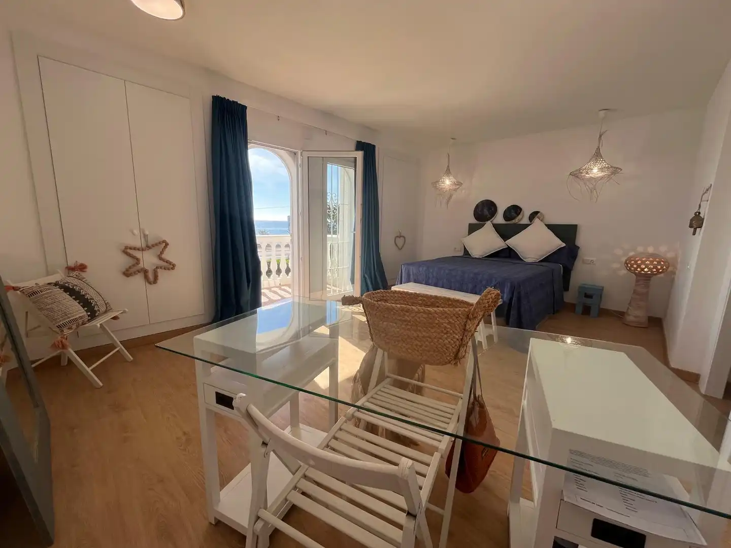 Habitación de Casa adosada de alquiler en Vélez-Málaga con Aire acondicionado, Calefacción y Jardín privado