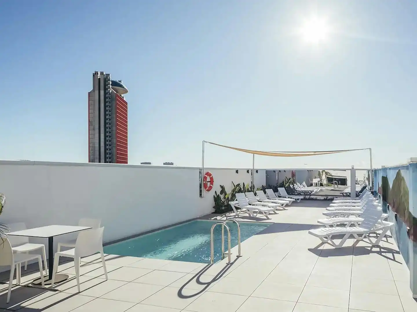 Piscina de Pis per a compartir en L'Hospitalet de Llobregat amb Aire condicionat i Calefacció