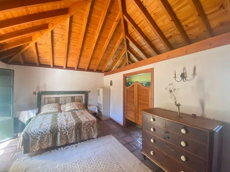 Chalet con piscina en venta en Nueva, imagen 8