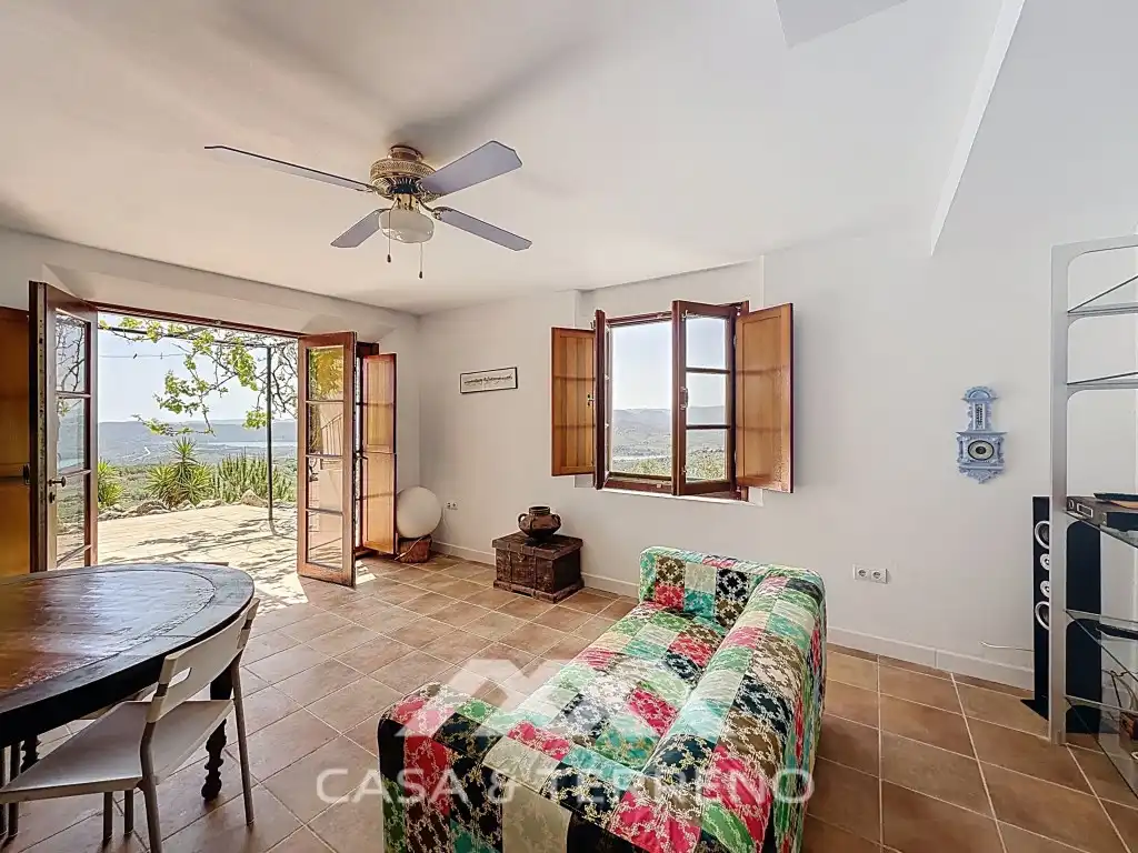 Sala de estar de Casa o chalet en venta en Alcaucín con Aire acondicionado, Calefacción y Jardín privado