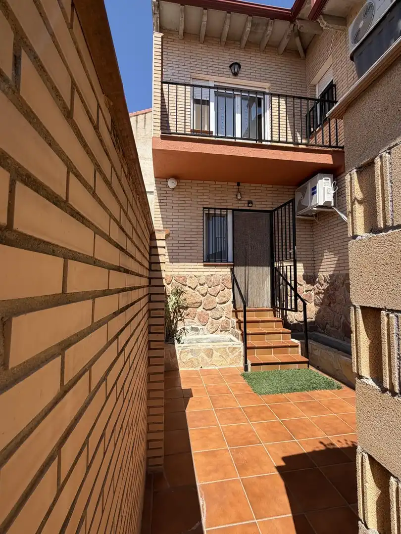 Vista exterior de Casa o xalet de lloguer en Ciempozuelos amb Calefacció i Terrassa