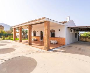 Vista exterior de Casa o xalet de lloguer en Alhaurín El Grande amb Aire condicionat, Terrassa i Piscina