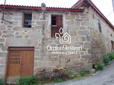Casa amb balcó en venda a San Cibrao das Viñas