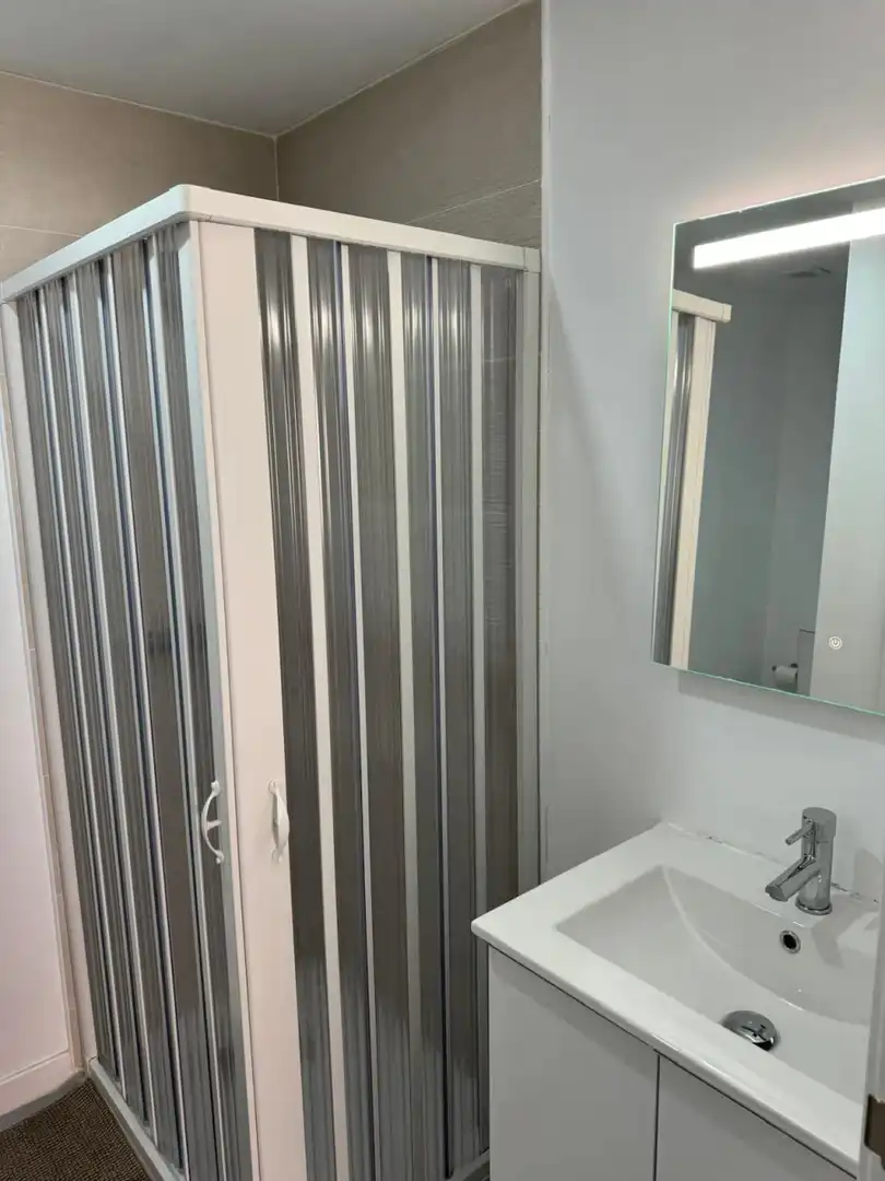 Badezimmer von Wohnung zur untervermieten in Alfafar, Valencia