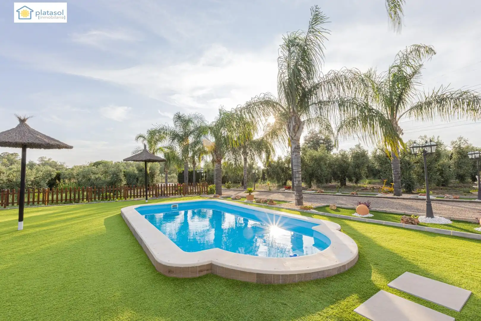 Piscina de Finca rústica en venta en Chucena con Aire acondicionado, Calefacción y Jardín privado