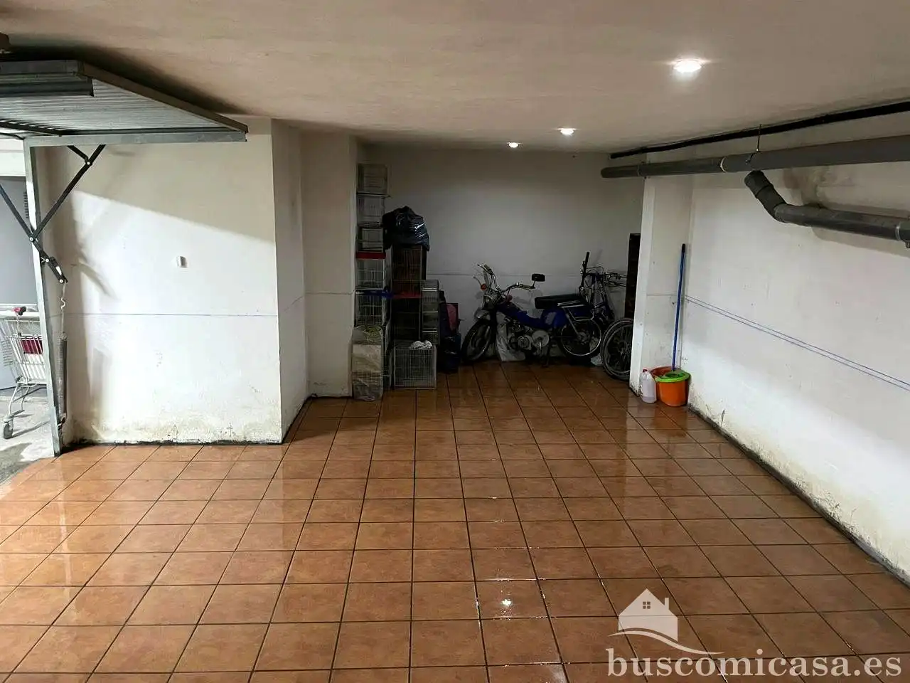 Garaje en venta en Linares
