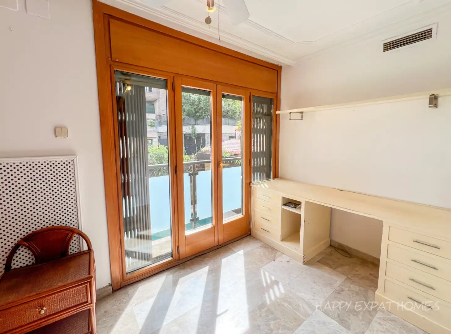 Balcony of Houses for rent in Sant Just Desvern  with Air Conditioner, Heating and Private garden