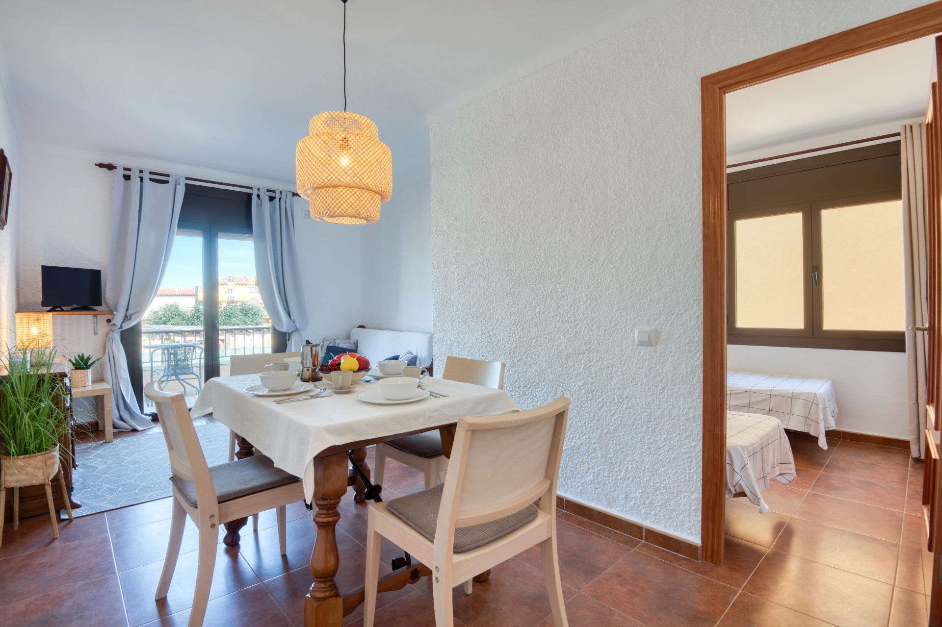 Esszimmer von Wohnungen zum Verkauf in L'Escala mit Terrasse und Möbliert