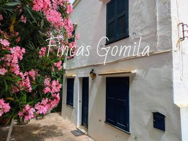 Casa rústica amb jardí en venda a carme