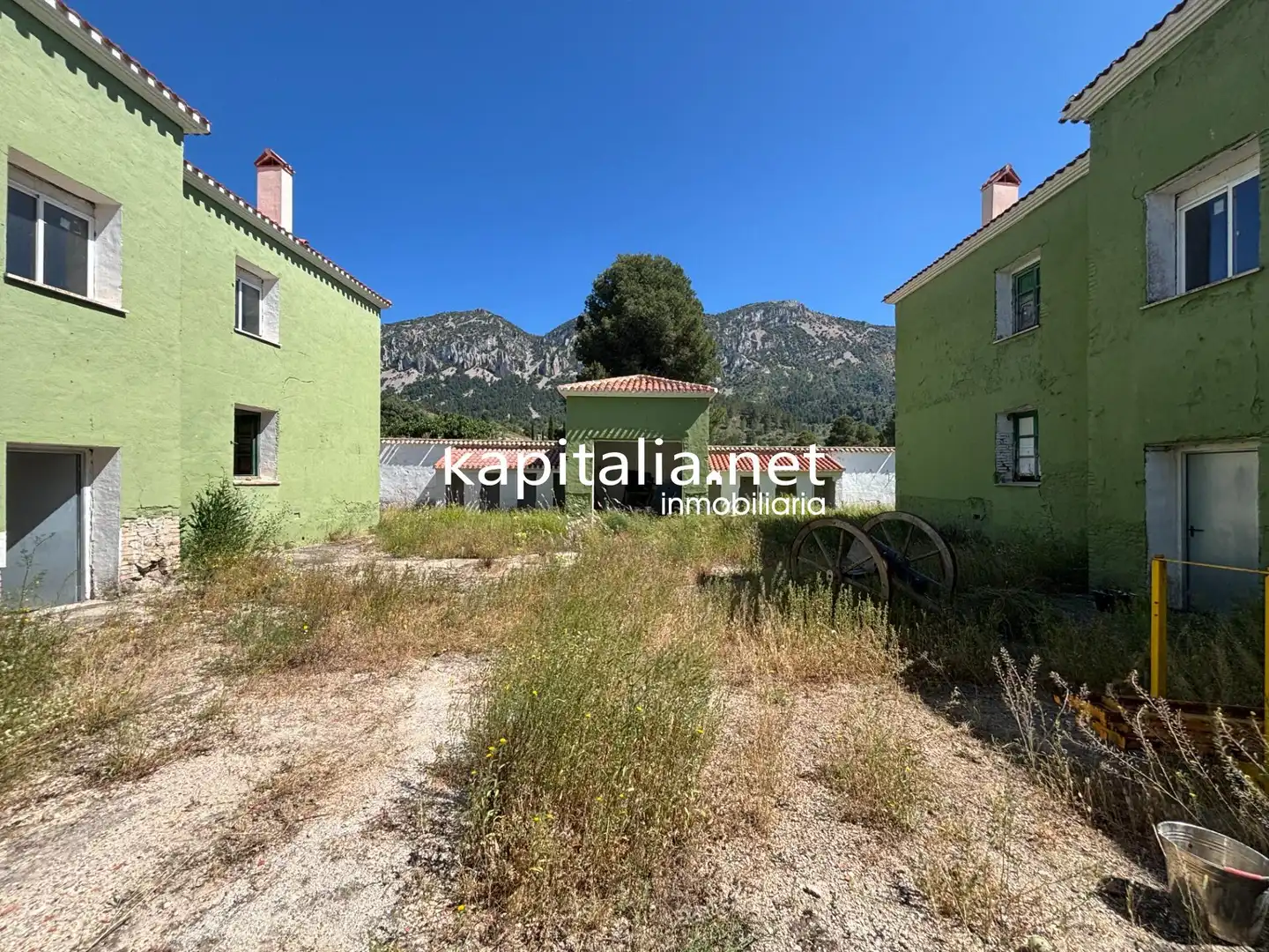 Finca rústica en venda en Quatretondeta amb Jardí privat