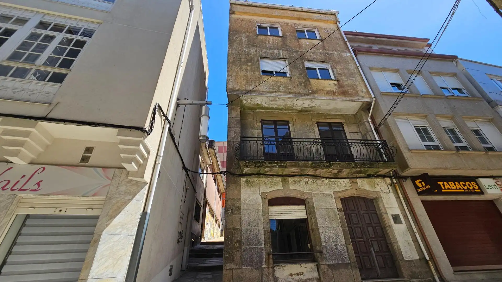 Exterior view of Buildings for sale in Cee