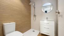 Bathroom of Flat for sale in  Granada Capital  with Air Conditioner and Heating