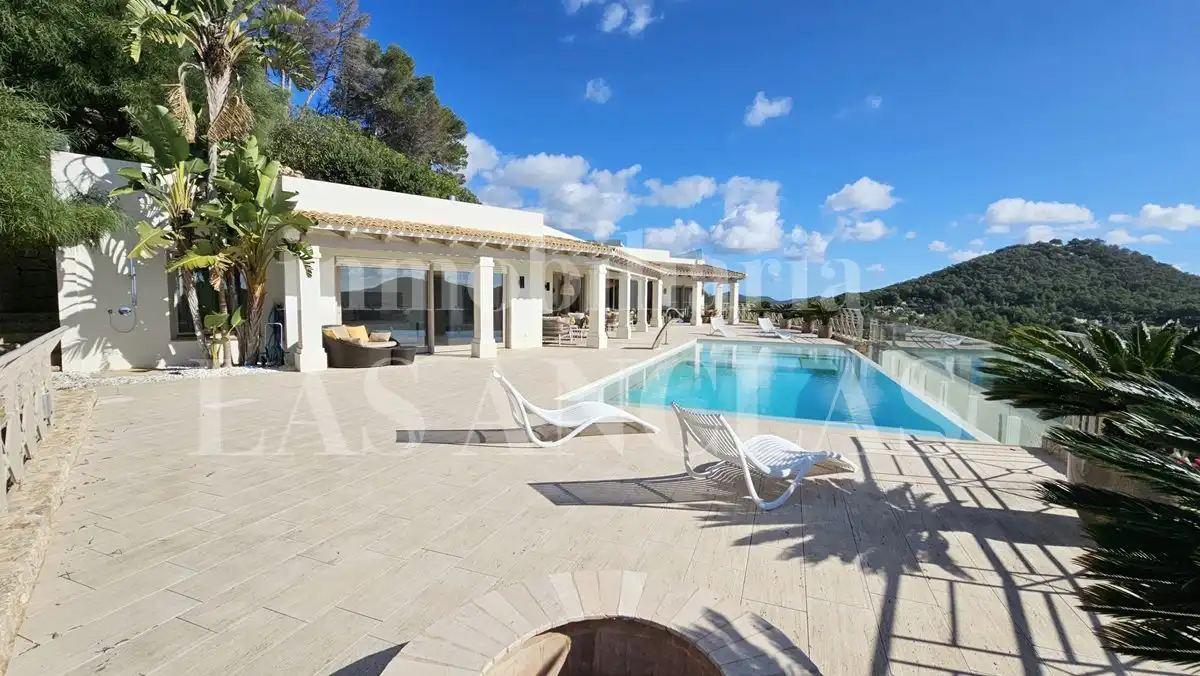 Vista exterior de Casa o xalet en venda en Santa Eulària des Riu amb Aire condicionat, Calefacció i Terrassa