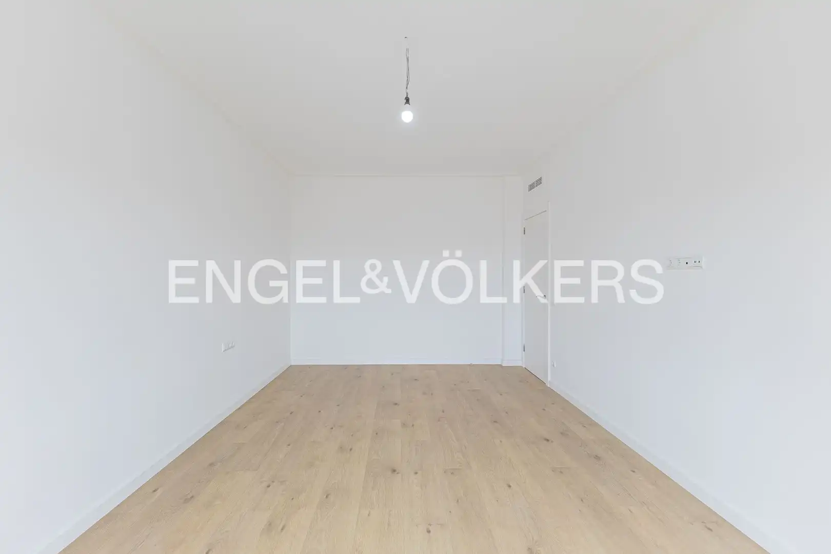 Wohnung zur Miete in Barcelona mit Klimaanlage, Heizung und Parkett
