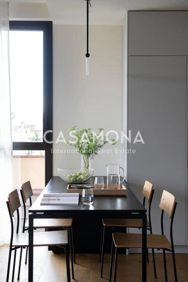 Comedor de Apartamento de alquiler en Barcelona con Aire acondicionado, Terraza y Internet