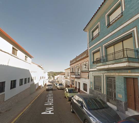 Piso en Venta en C/ Cruz S/N C/V Av. Alcalde Pedro Maestre, 4 Pl. 0 en Cortegana