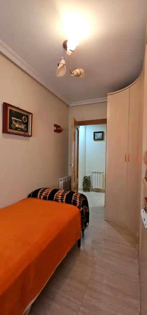 Habitación de Piso en venta en Puertollano con Calefacción y Amueblado