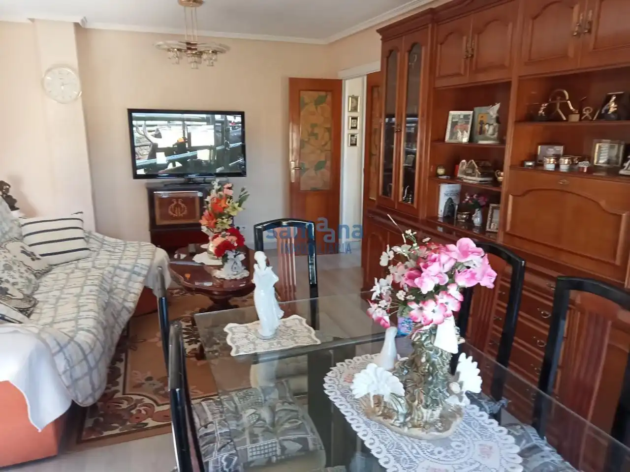 Sala d'estar de Casa o xalet en venda en Ardón amb Calefacció, Jardí privat i Parquet