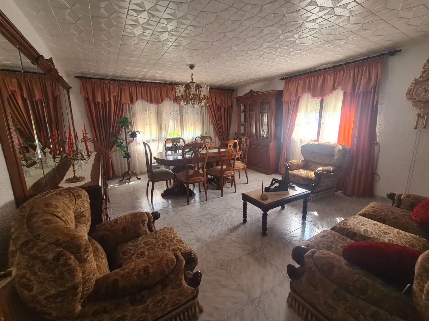 Sala d'estar de Casa o xalet en venda en Vinaròs amb Calefacció, Jardí privat i Terrassa