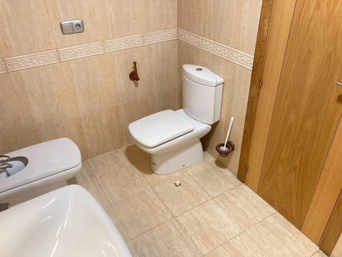 Bathroom of Flat for sale in Roquetas de Mar  with Air Conditioner, Terrace and Swimming Pool