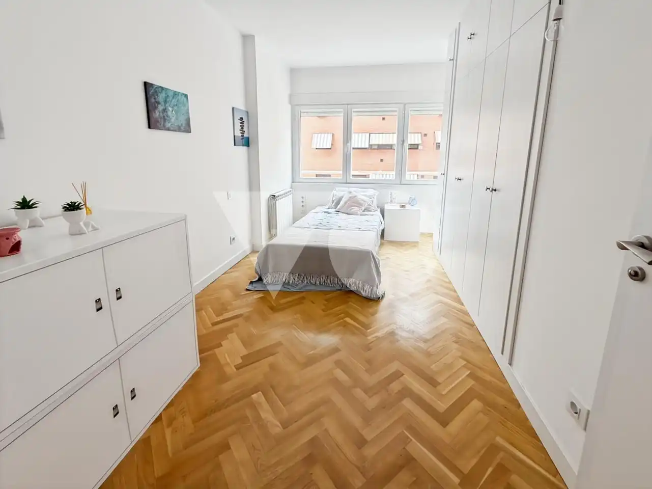 Habitación de Piso en venta en Madrid con Calefacción, Parquet y Terraza