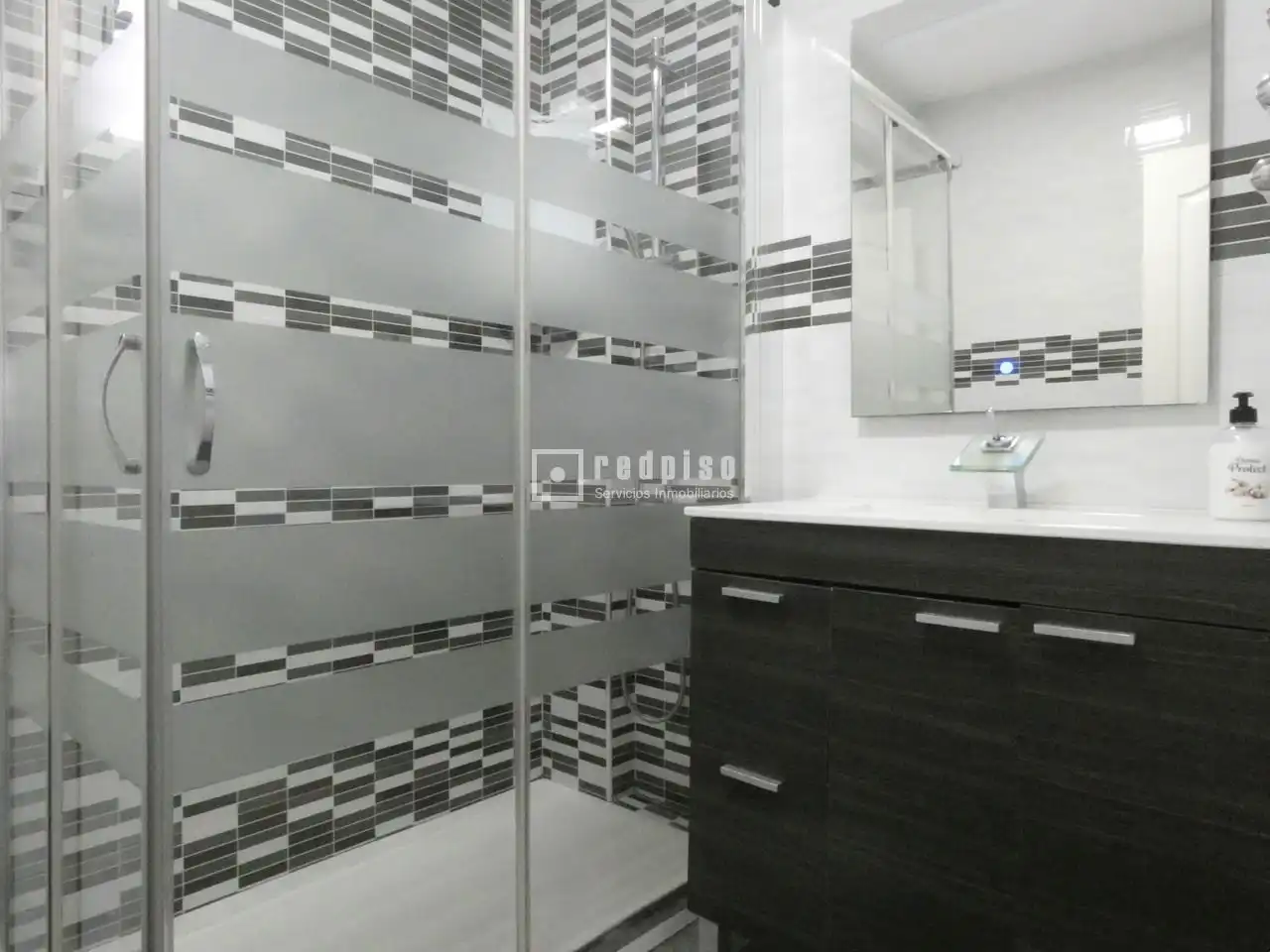 Baño de Piso de alquiler en Málaga con Aire acondicionado, Terraza y Trastero