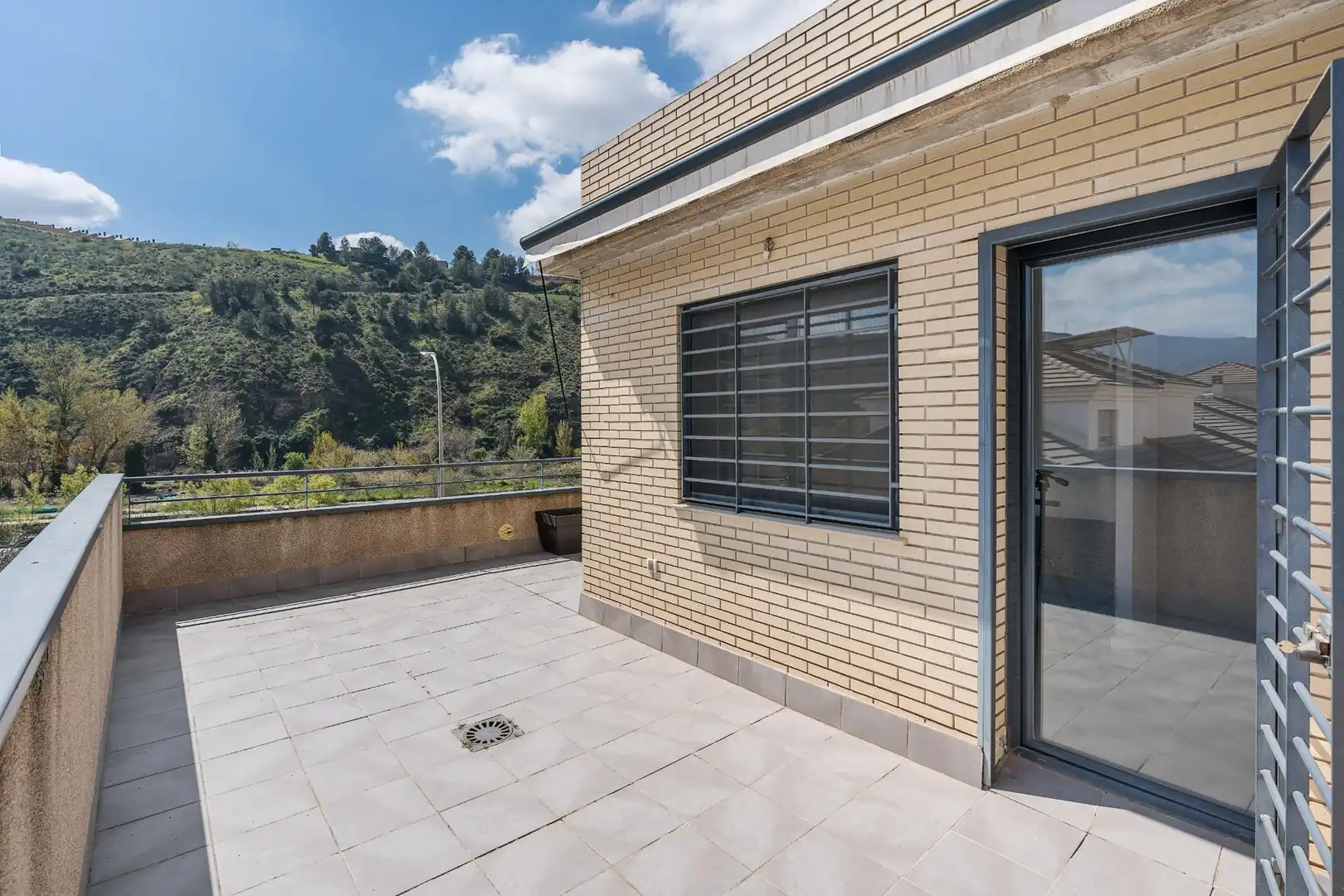 Terraza de Casa adosada en venta en Granada con Jardín privado y Balcón